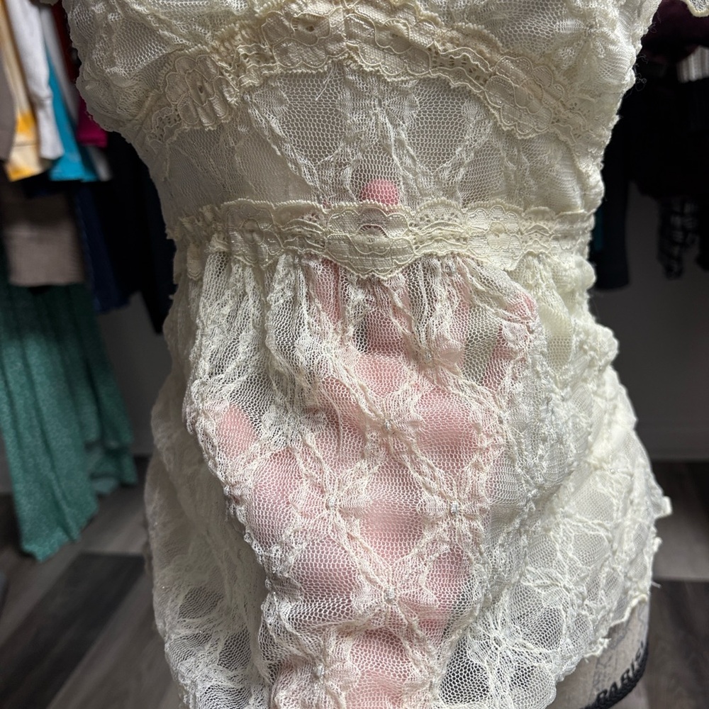 Rare Y2K Lace V-Neck Blouse - Picture 8 of 16